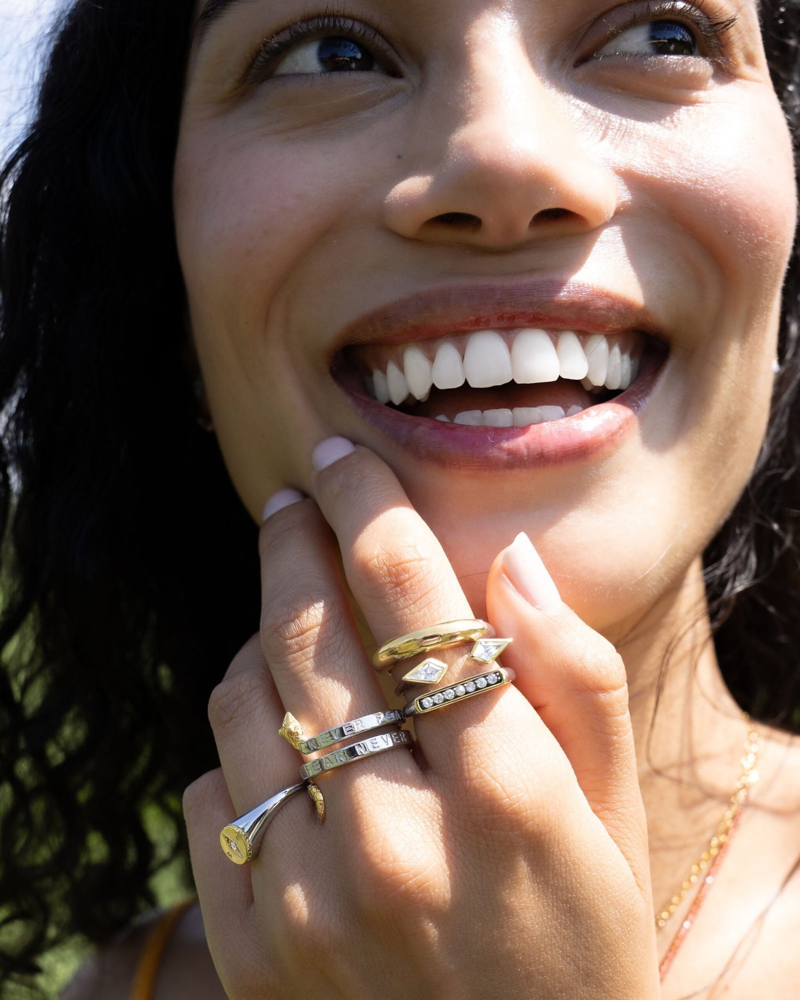 Adventure Compass Two-Tone Poesy Stackable Ring - 图片 2